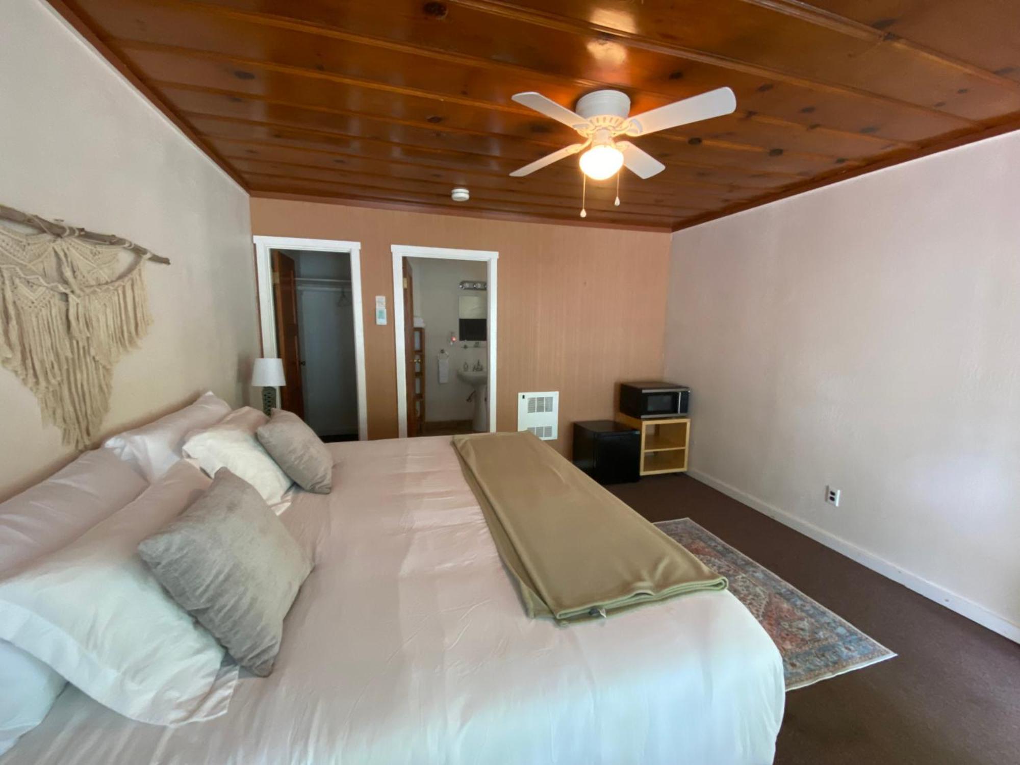 Seven Circles Lodge&Retreat Badger Ngoại thất bức ảnh