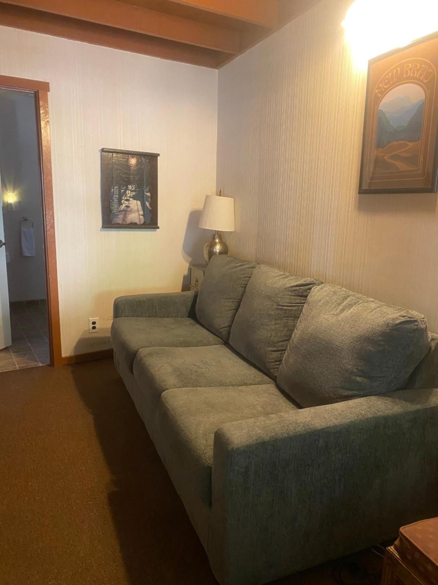 Seven Circles Lodge&Retreat Badger Ngoại thất bức ảnh